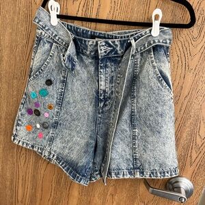 Acid Wash Denim Women's Shorts with Colorful Button Details